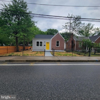 4105 38th St, Brentwood, MD 20722
