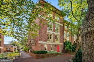 15 W Barre St, Baltimore, MD 21201