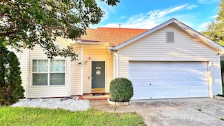 2434 Summer Meadow Ct, Charlotte, NC 28216