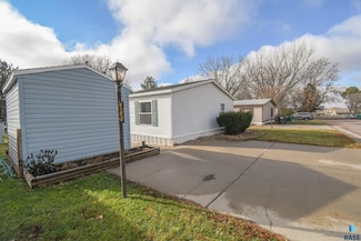 6103 W Chickadee Place, Sioux Falls, SD 57107