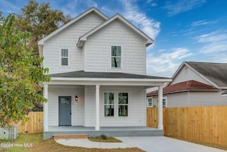 1015 N 7th St, Wilmington, NC 28401