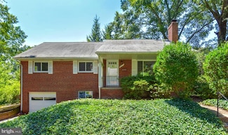4200 31st St N, Arlington, VA 22207
