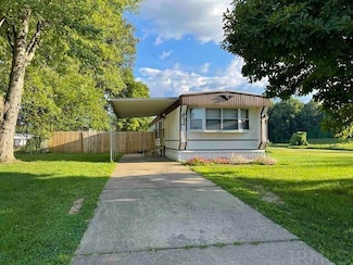 828 Vine St, Rockport, IN 47635