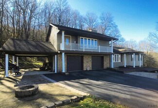 448 Mount Carmel Dr, Windber, PA 15963