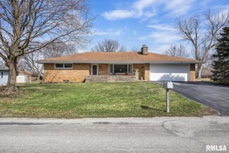 507 W Madison St, Metamora, IL 61548