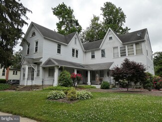 915 Stone Rd, Laurel Springs, NJ 08021