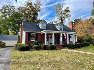 308 S Owens St, Clinton, SC 29325