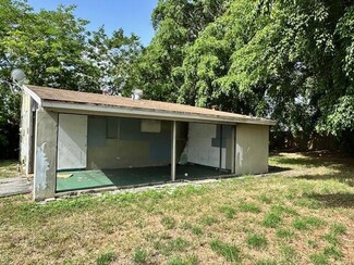 4719 Pinewood Ave, West Palm Beach, FL 33407