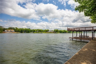 14915 N 8th Ave, Effingham, IL 62401