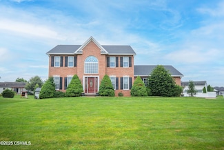 204 Meadowlark Ln, Mifflinburg, PA 17844