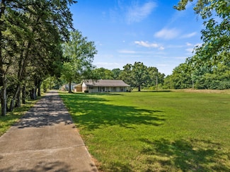 2279 W Hwy 11, Daingerfield, TX 75638