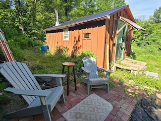 98 Hoskins Rd, Bloomfield, CT 06002