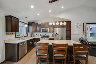 22444 Canova Ct, Farmington, MN 55024