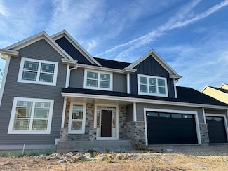 935 Kohlwey Dr, Grafton, WI 53024