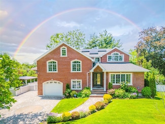 151 Birch Dr, New Hyde Park, NY 11040