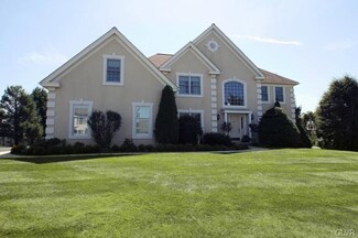 8468 Oak Knoll St, Fogelsville, PA 18051