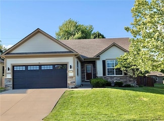 1022 SW Cheshire Dr, Raymore, MO 64083