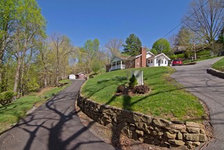 116 Johnson St, Hinton, WV 25951