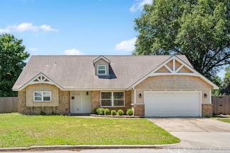 9110 E 37th Ct, Tulsa, OK 74145