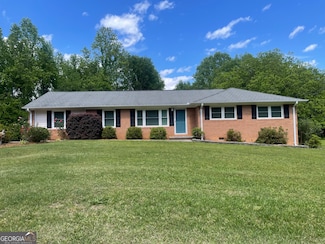 215 Old Mize Rd, Toccoa, GA 30577