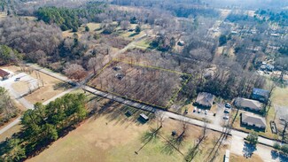 571 Mcgraw Cir, Anderson, AL 35610