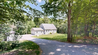 31 Pond Ridge Dr, Lewiston, ME 04240