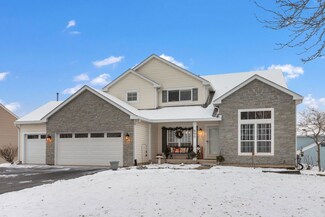 690 Linden Dr, Carol Stream, IL 60188