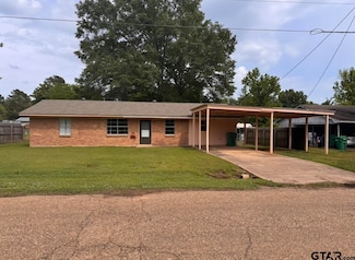308 Augusta St, Omaha, TX 75571