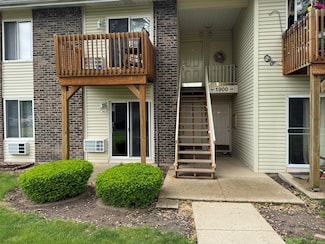 1900 Light Rd Unit 111, Oswego, IL 60543