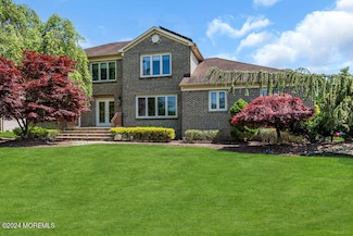 34 Mohawk Ln, Manalapan, NJ 07726