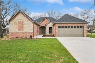 306 W Mclain Dr, Sherman, TX 75092