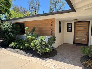 26120 Adamor Rd, Calabasas, CA 91302
