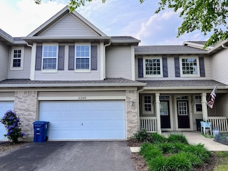 2209 Sunrise Cir, Aurora, IL 60503