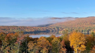 768 Doetown Rd, Rumney, NH 03266