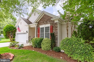 7 Covington Dr, Fredericksburg, VA 22406