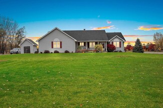 1260 S Pine Tree Rd, de Pere, WI 54115