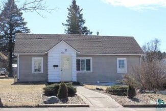 150 1st St, Duluth, MN 55810
