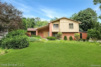 1321 Highland Meadows, Flint, MI 48532
