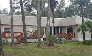 6221 Woodhaven Dr, Lakeland, FL 33811