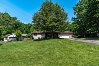 9 Chapel Wood Dr, New Albany, IN 47150