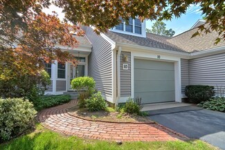 10 Hidden Bay Dr, South Dartmouth, MA 02748