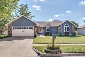 4232 S Oak Ave, Springfield, MO 65804
