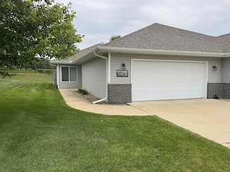4002 Legacy Ln Unit 1, Cedar Falls, IA 50613