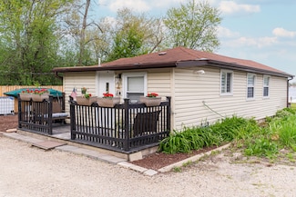 40492 N Lambert Dr, Antioch, IL 60002