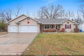 1410 Alcan Dr, Menasha, WI 54952