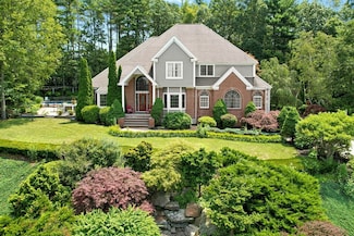 19 Elizabeth Rd, Auburn, MA 01501