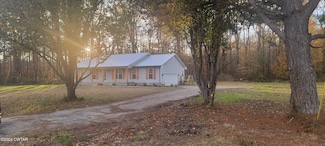 171 Hidden Valley Cir, Lexington, TN 38351