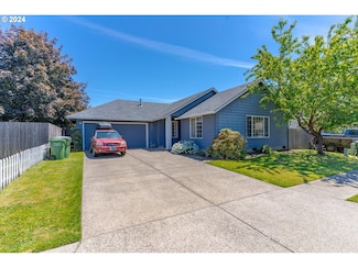 206 Meredith Dr, Newberg, OR 97132