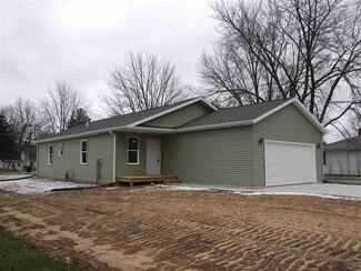 507 W 1st St, Milford, IN 46542