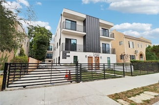 4512 St Elmo Dr, Los Angeles, CA 90019